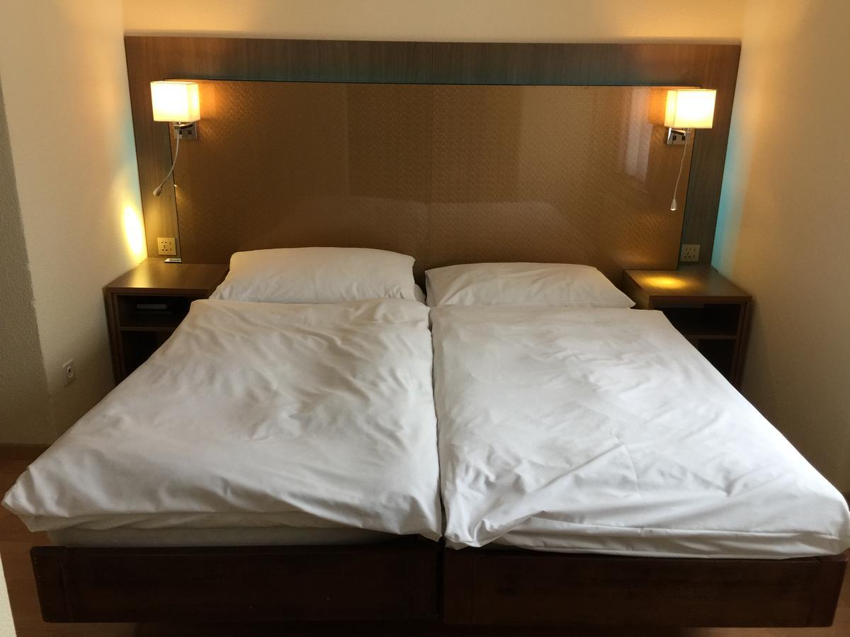 Zys Hotel Ветинген Екстериор снимка